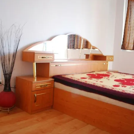 Mercury One Bedroom Center Family * Slantschew brjag