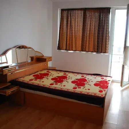 Mercury One Bedroom Center Family Apartment *