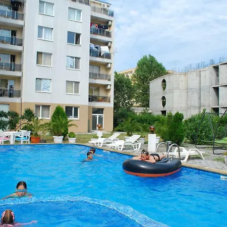 Mercury One Bedroom Center Family Apartment *